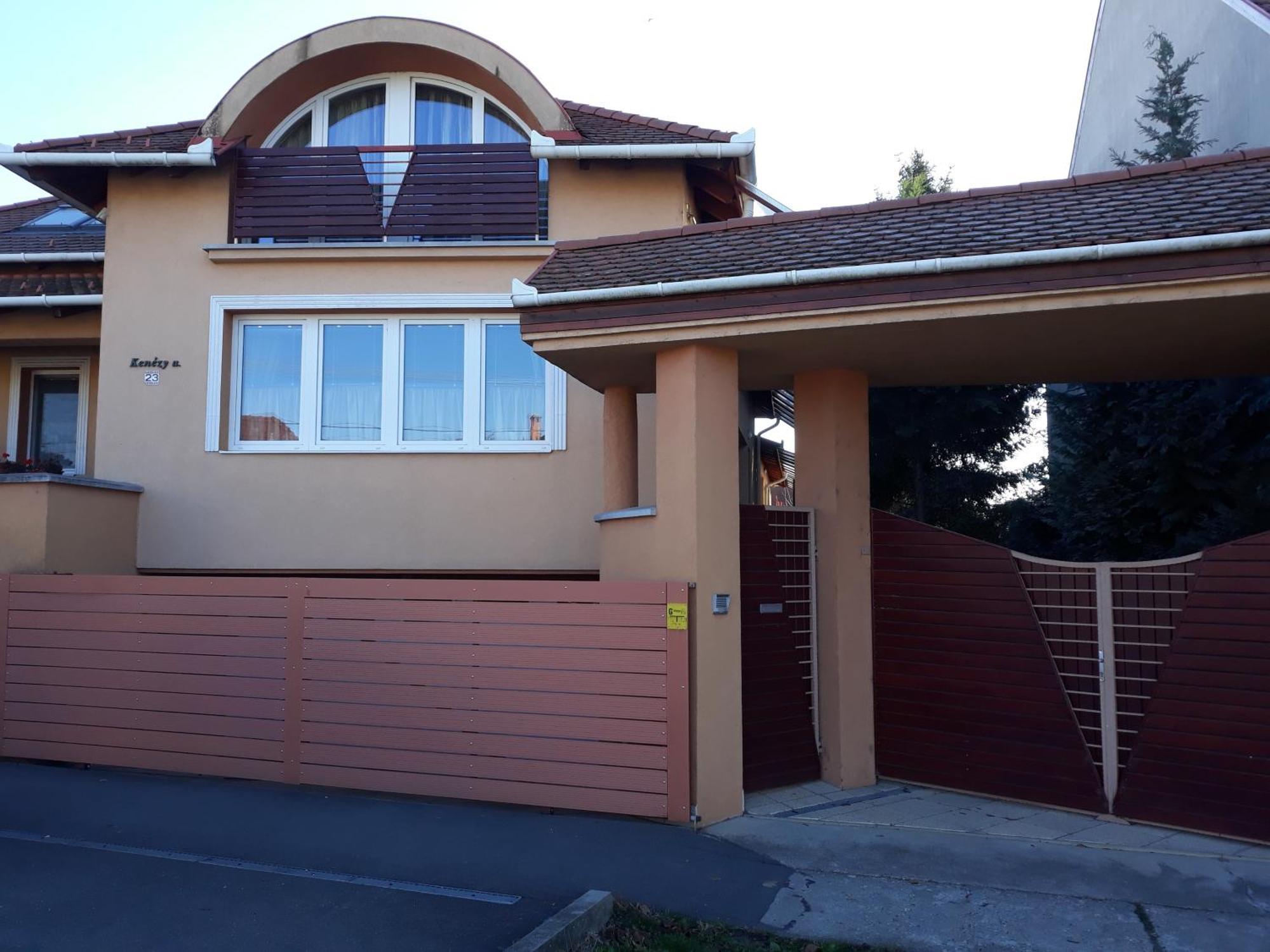 Kenezy Lux Apartman Vendeghaz Hajduszoboszlo Luaran gambar