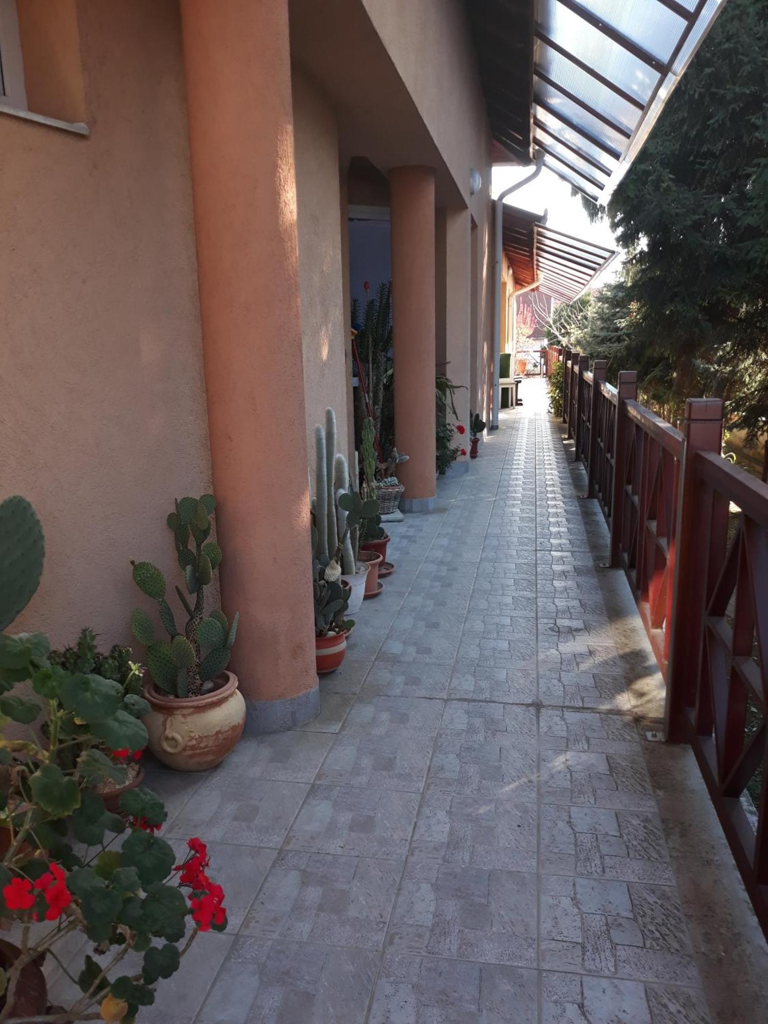 Kenezy Lux Apartman Vendeghaz Hajduszoboszlo Luaran gambar