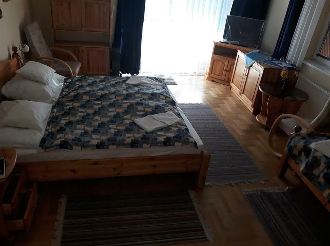 Kenezy Lux Apartman Vendeghaz Hajduszoboszlo Luaran gambar